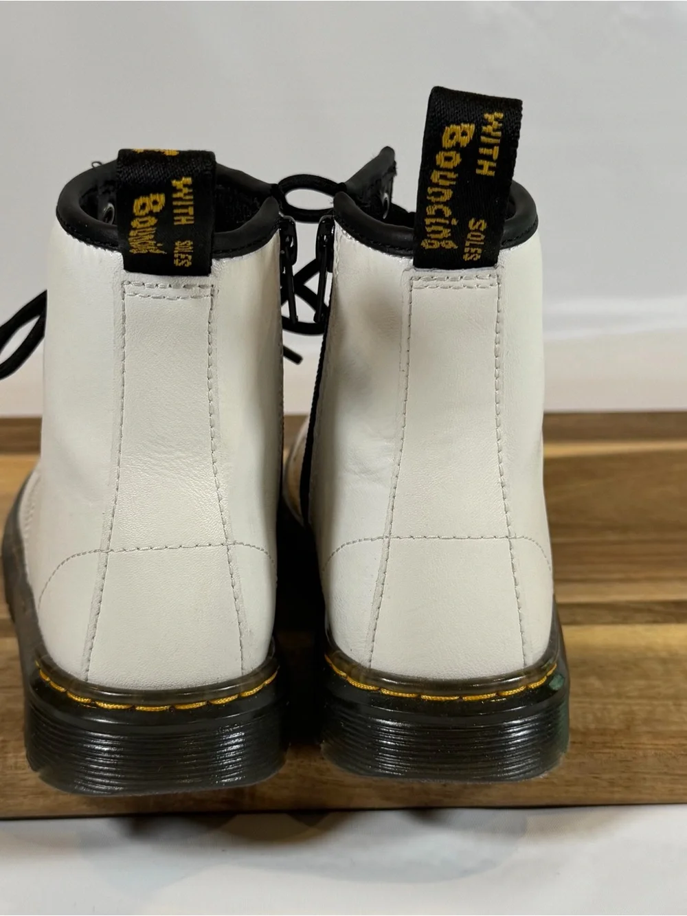 Dr Martens 1460 Youth Sz 1 White Combat Boots with Black Trim